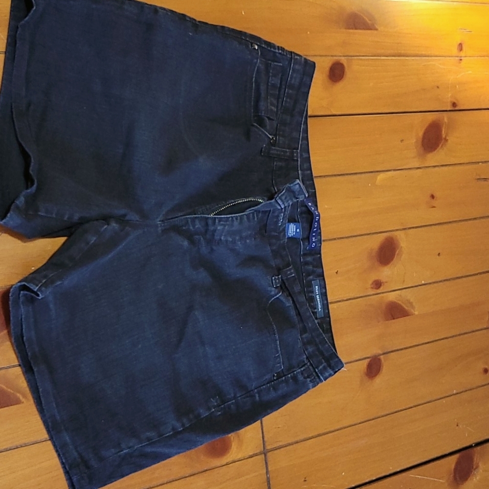 Black Bandolino Riley Bermuda Shorts